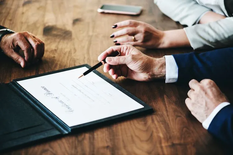 image of contract being explained